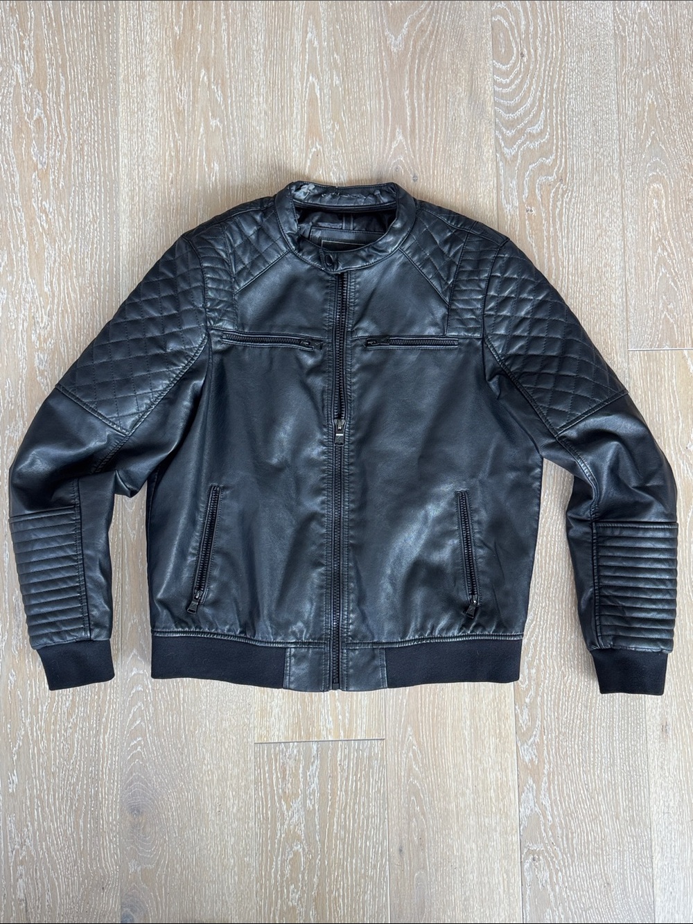 Men’s Express Black Quilted Faux Leather Bomber Jacket. Size Large